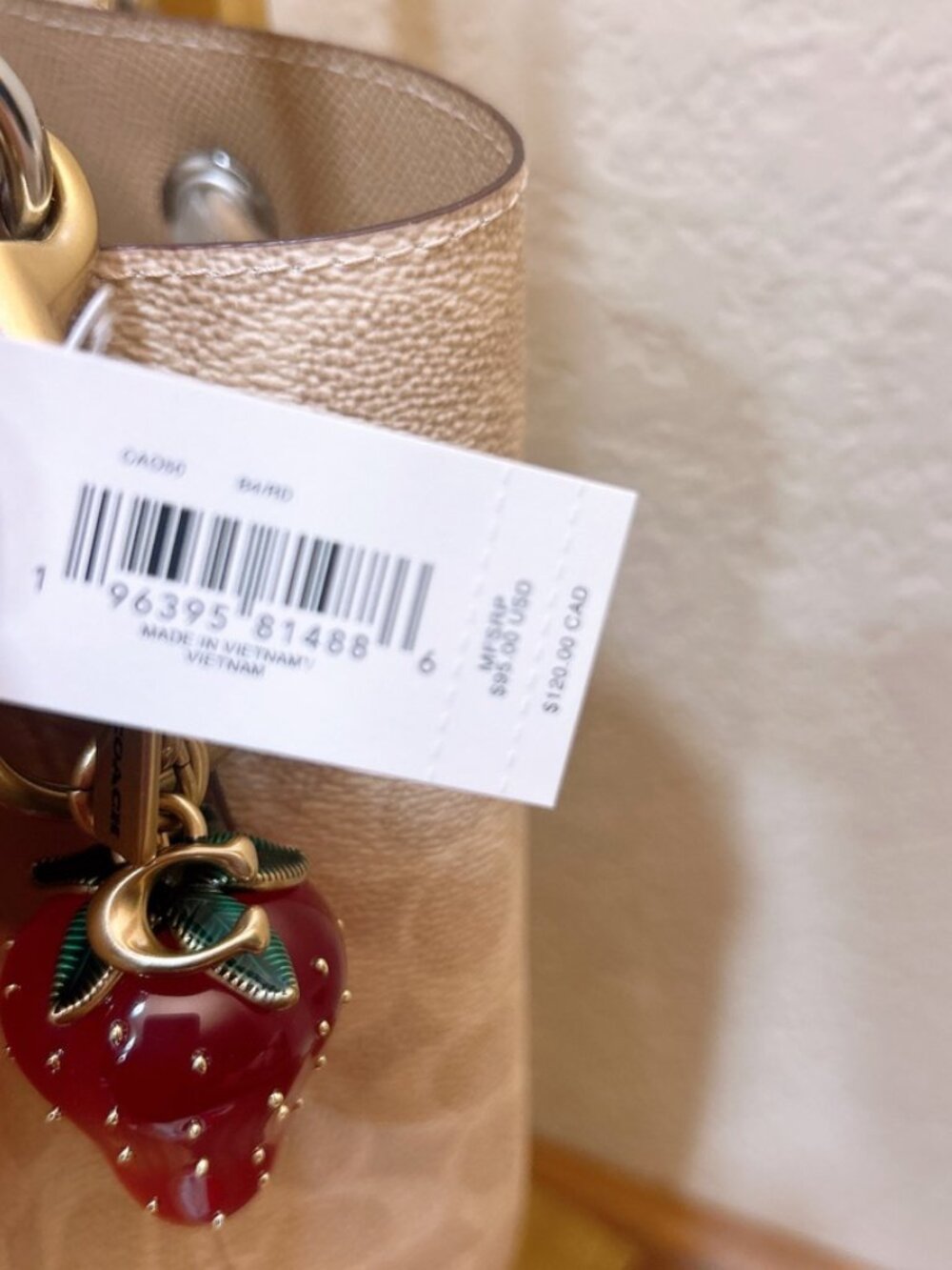Coach Strawberry Purse Bag Charm NWT CAO50 - Picture 4 of 7